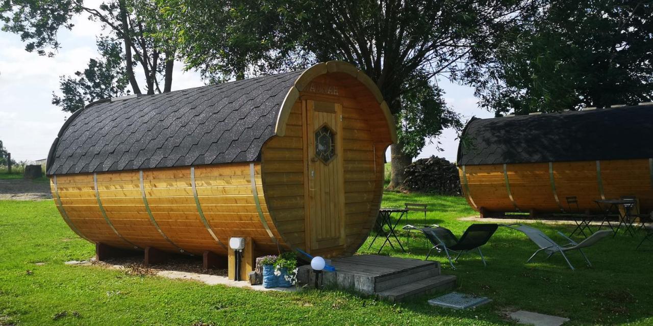 Peenehof Koeppen - Ferienwohnungen & Schlaffaesser Jordenstorf Extérieur photo